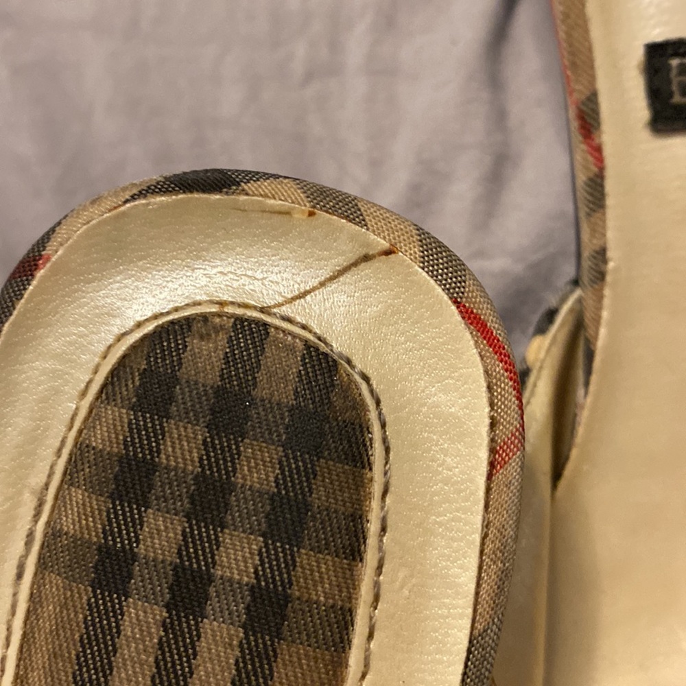 Wedge - Picture 5 of 11